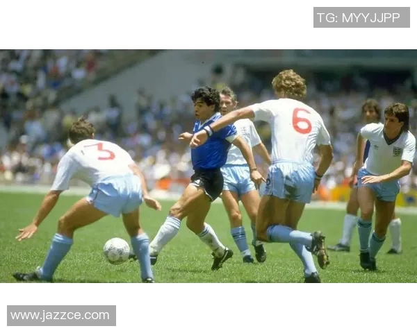 篮球与足球明星亲密互动精彩瞬间回顾与幕后故事分享