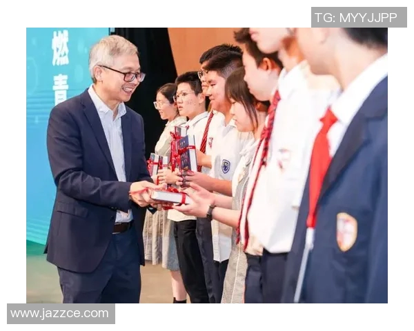 乒乓球场上的奋斗与梦想：杨丽的深度人生对话分享